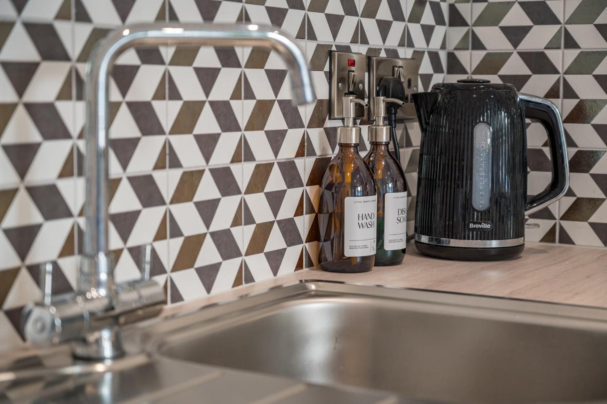 Eastside Capital Apartments ベルファスト エクステリア 写真